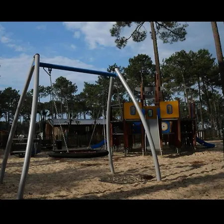 Mobil Confort Et Campingplads Saint-Julien-en-Born